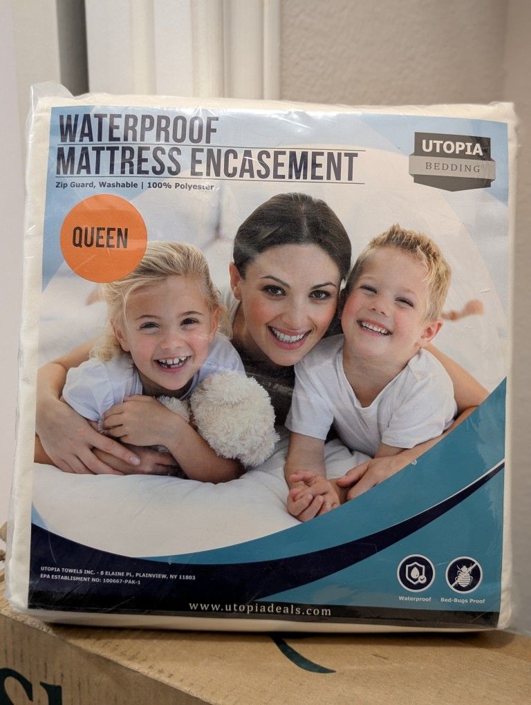 Utopia Bedding Waterproof Mattress Protector Queen Size