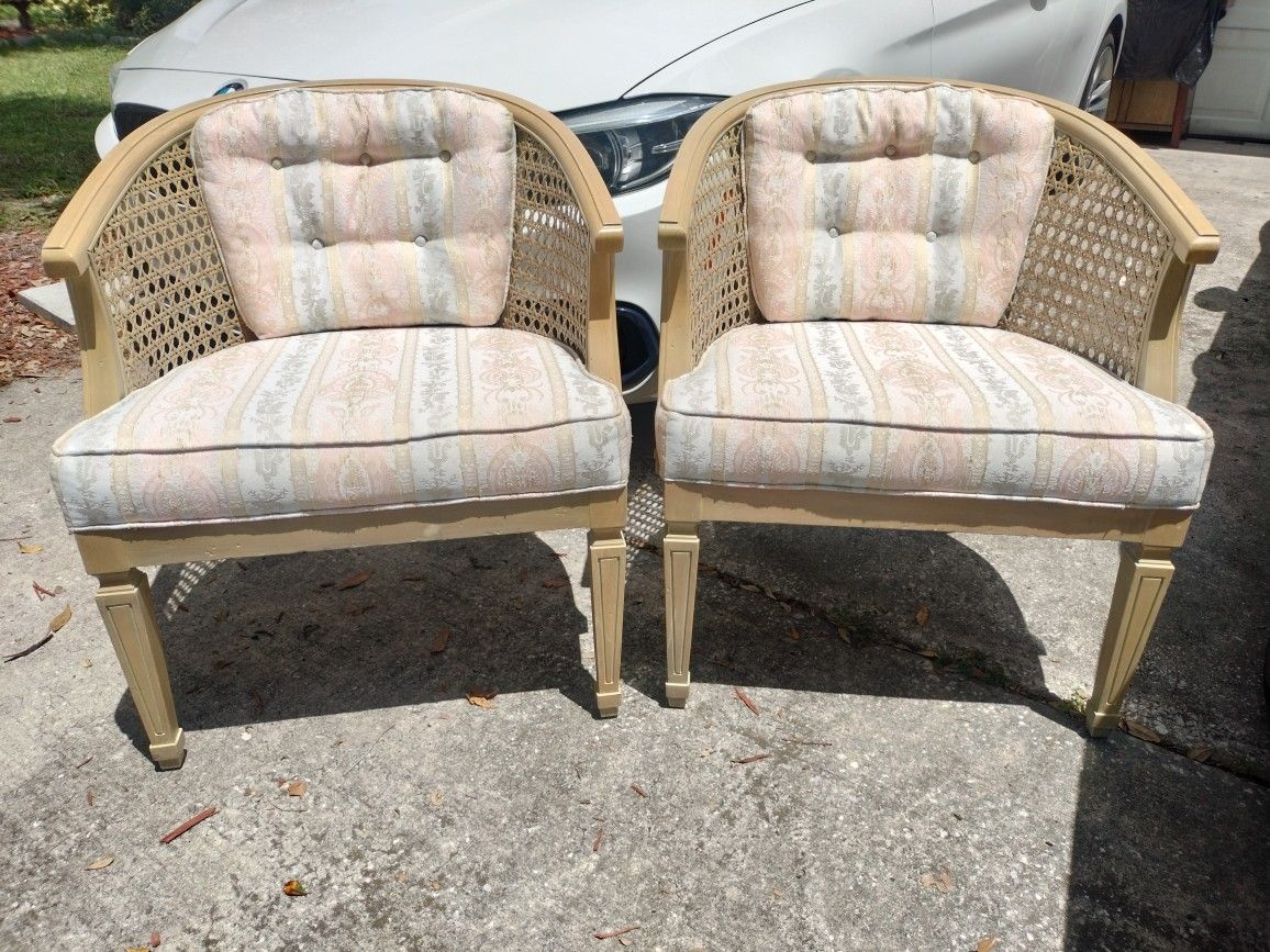 🌞Pair of Vintage Cane Barrel Chairs – Stylish & Timeless🎊