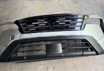 2024-2025 Nissan Rogue Front Bumper USED