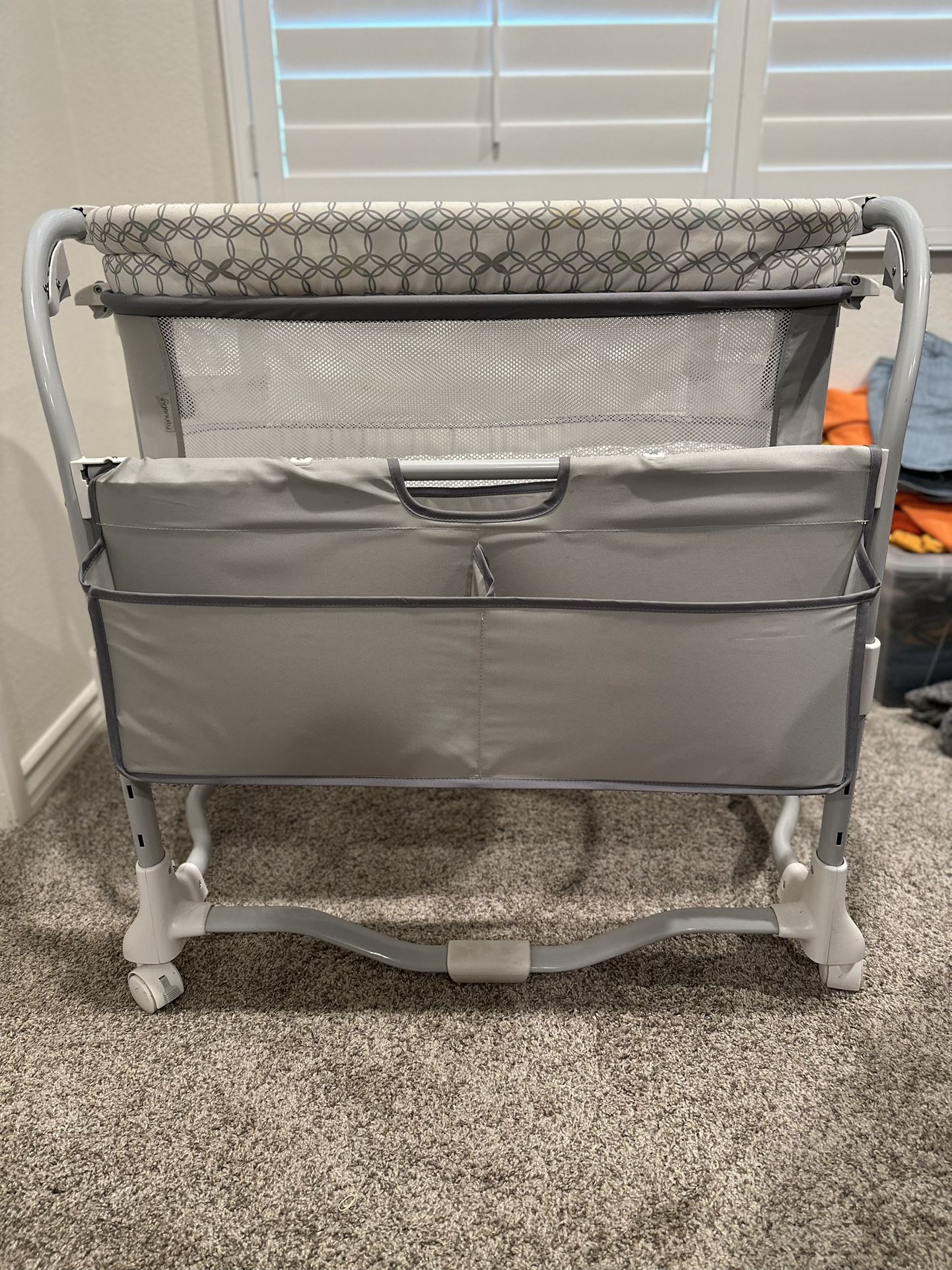 Bassinet. Used maybe 3 times