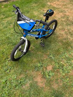 Blue Schwinn Koen boys’ bike with 18” Wheels