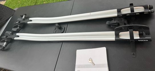 Thule Manufactured Volvo Brand 2 Bike Fork Mount Roof Racks With Key And Book