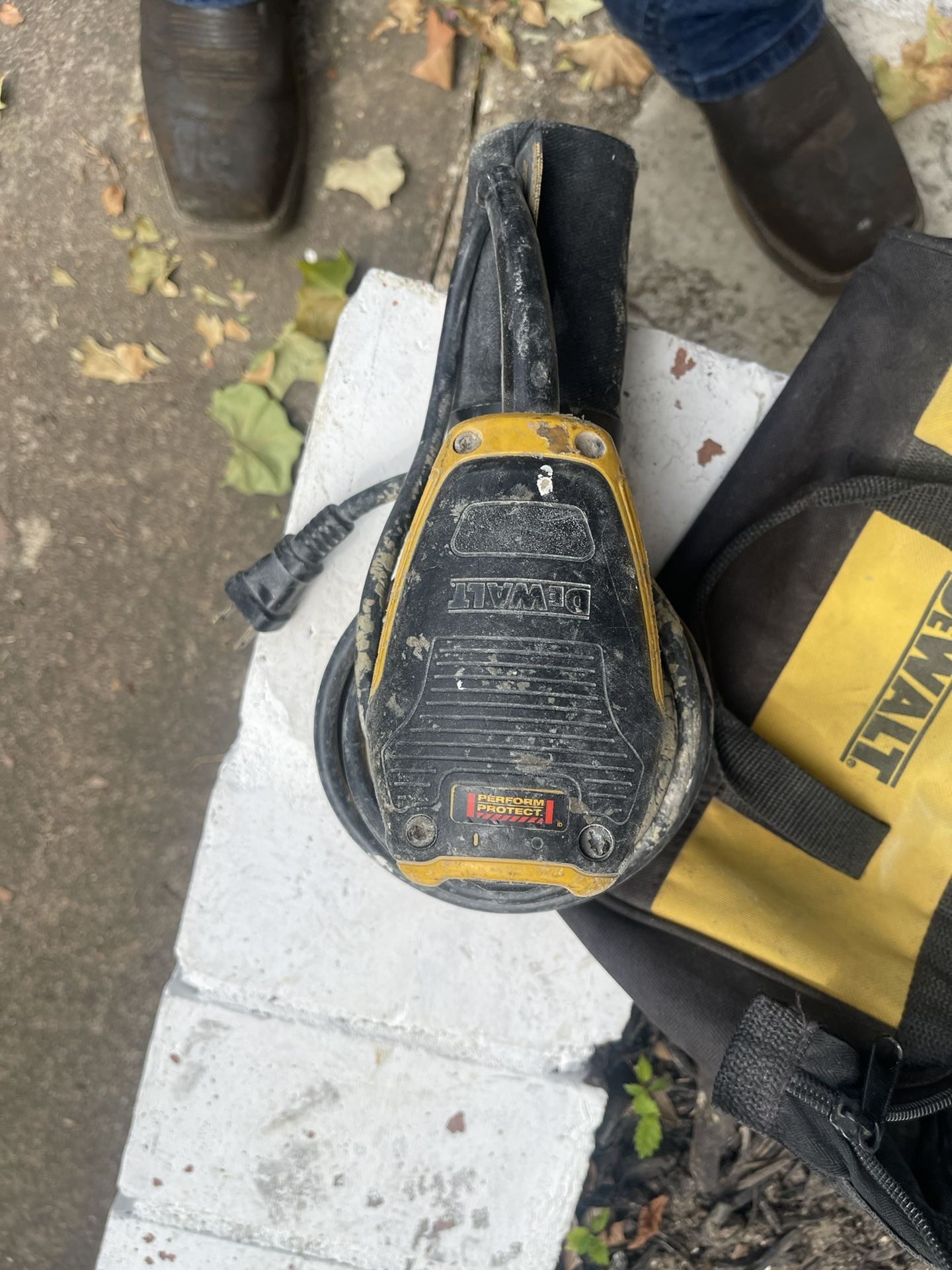 DEWALT Brushless 5 in. Random Orbital Sander and 5 in....