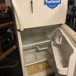 Refrigerator & Freezer Works Good