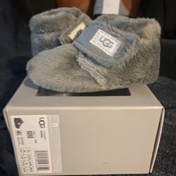 Brand New UGG Unisex-Child Bixbee Ankle Boot