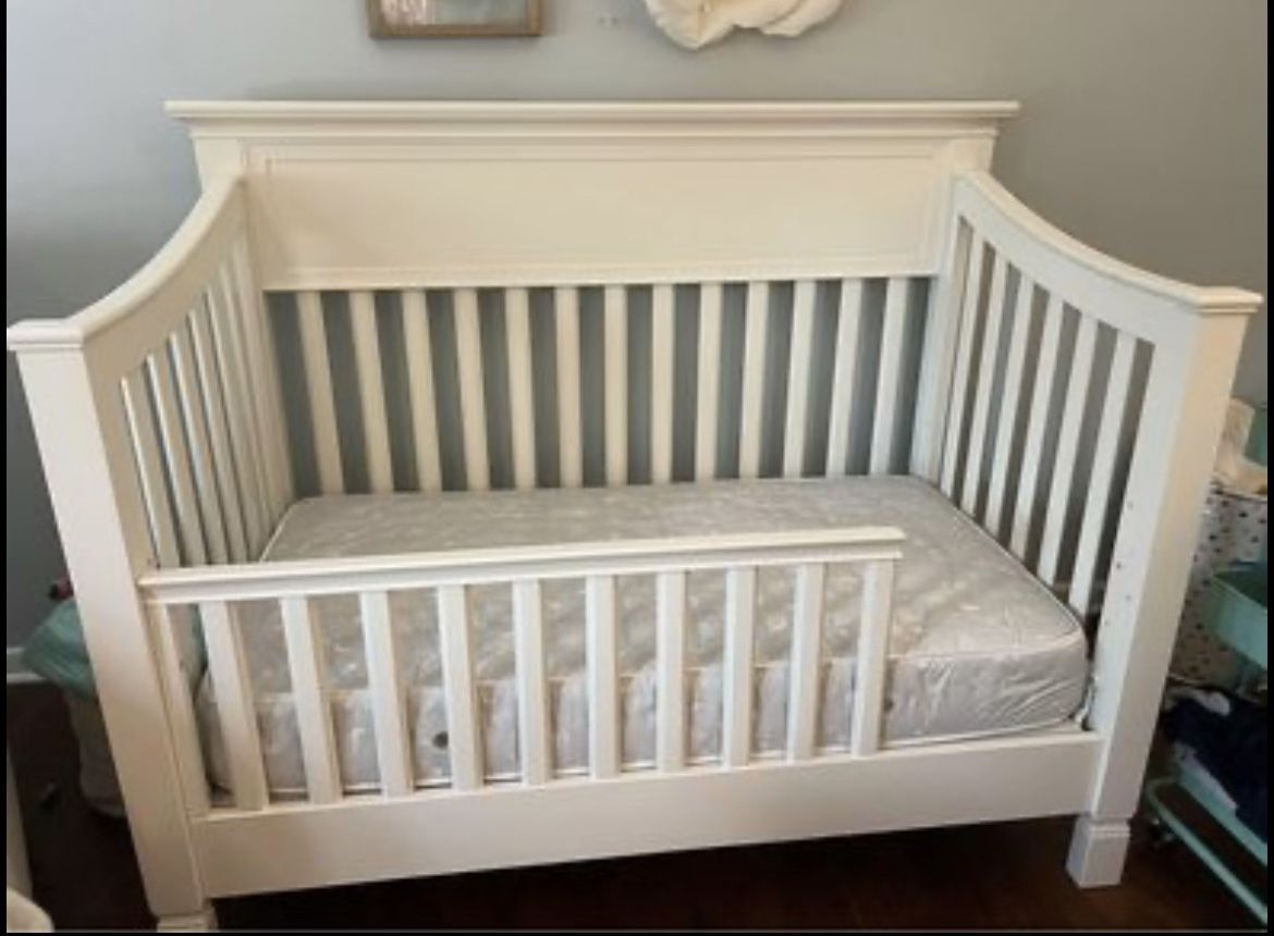 Pottery Barn 3 In 1 Larkin Crib for Sale in San Antonio, TX OfferUp