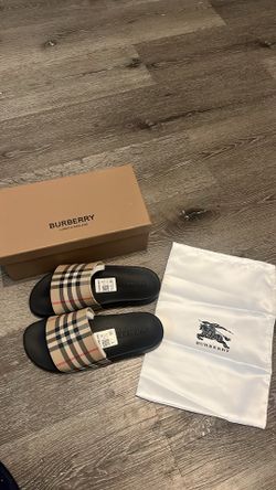 BUR berr Y slides size 7.5 womans