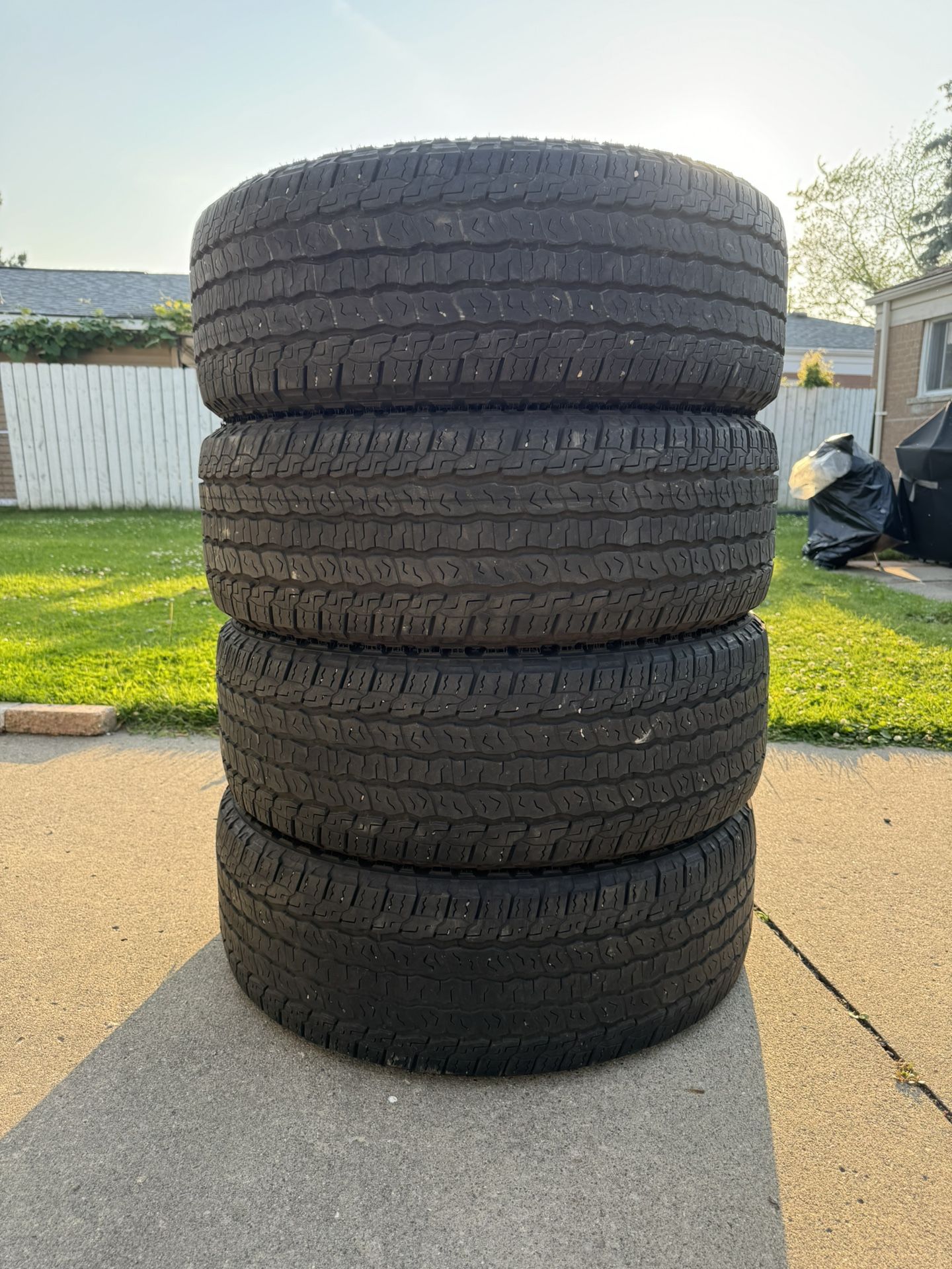 275 60 20 Goodyear Wrangler Tires Set Of 4
