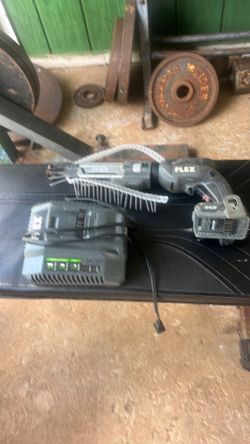 Flex drywall gun