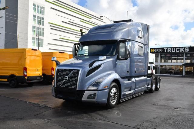 2020 Volvo VNL