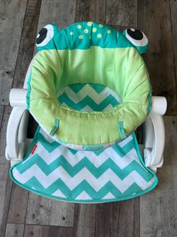Baby floor seat