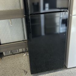 GE Black 18 Cubic Refrigerator