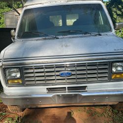 1990 Ford E-150