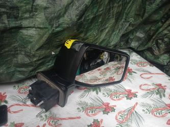 2019-21 Chevy Silverado Right Mirror