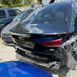 2018 hyundai Elantra 2.0 engine parts transmission doors rims hood fender lights bumper axels fuse