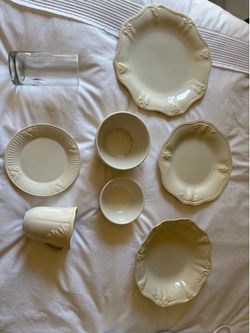 Lennox Butler’s Pantry Platware