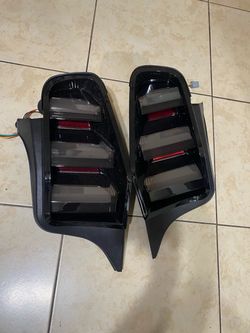 Tail lights ford mustang 10-12