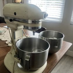 🥣 Vintage Hobart KitchenAid Mixer – 2 Bowls & Original Attachments