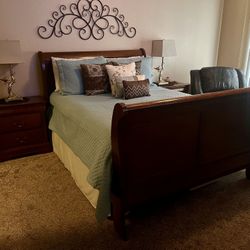 Bedroom Set Queen Size
