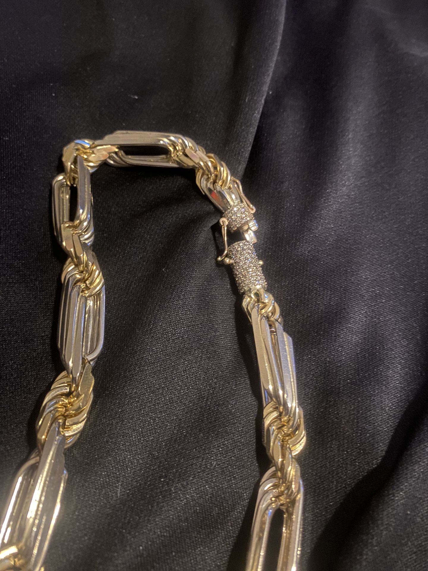 14k Gold Chain With Diamond Lock New