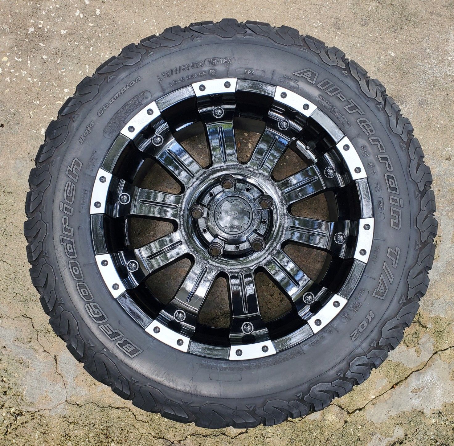 Tundra XP Wheels Rims OEM - BFGOODRICH AT Tires