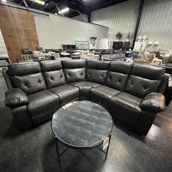 Manual Reclining Sectional