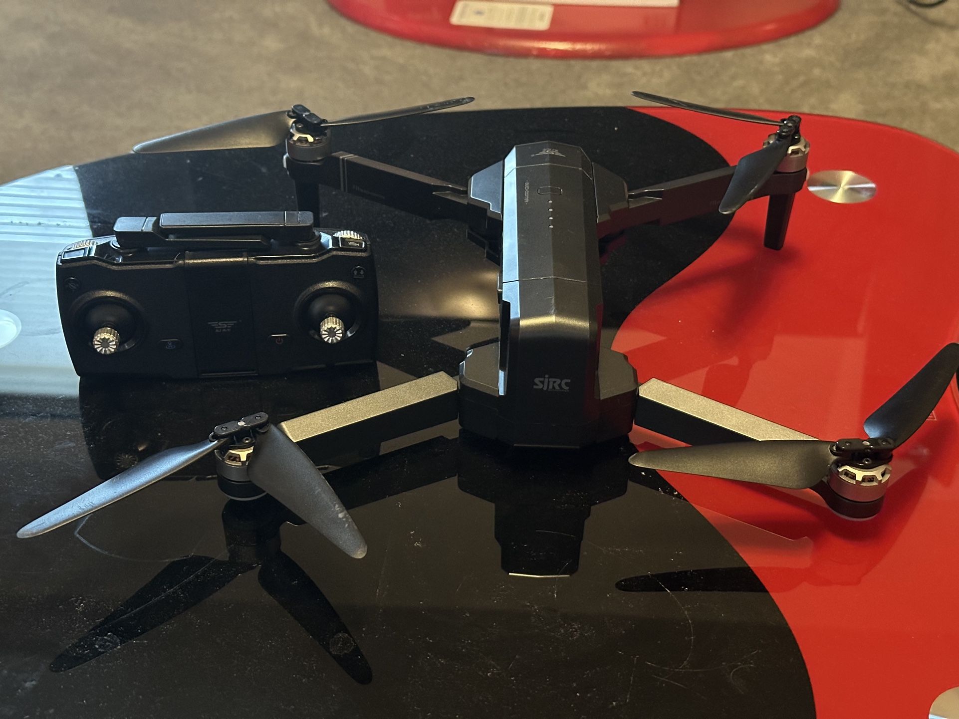 SJRC f11 Folding Drone