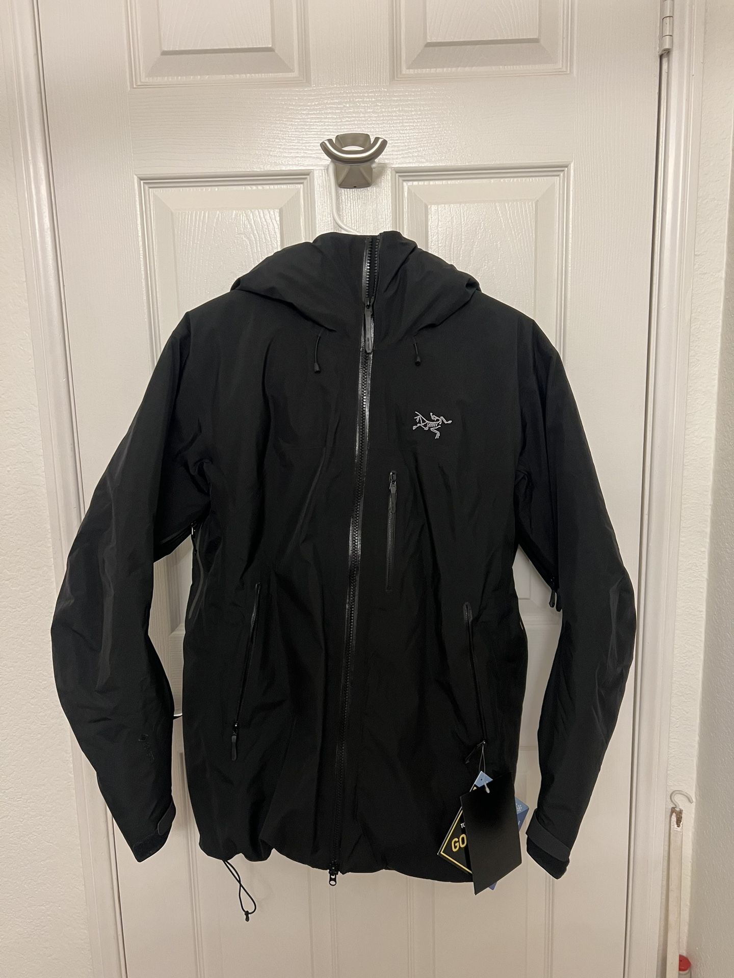 Winter Ski Jacket Women’s Black Arc’teryx Jacket Large,...