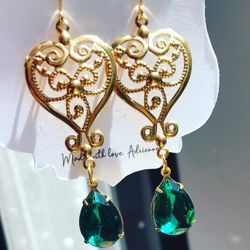Handmade earrings emerald crystals