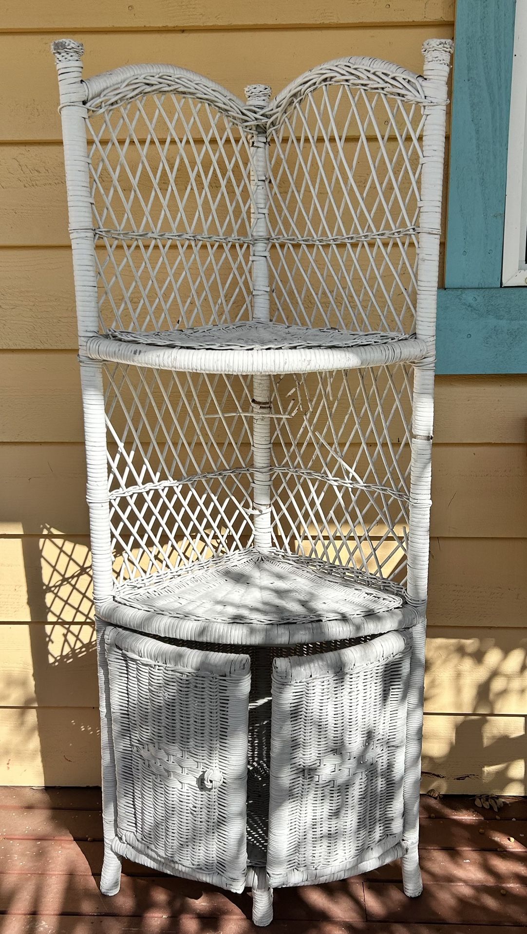 Standing White Wicker Corner Shelf