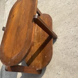 Super Cute vintage Mid Century End Table Or Coffee Table