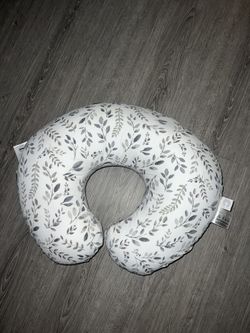 Nursing pillow