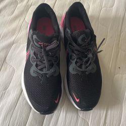 NI K E Shoes