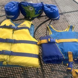Kids Life Jackets and Swim Vest