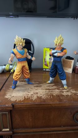 Goku And Vegito Statues Banpresto