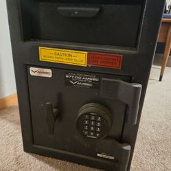AMSEC Deposit Safe