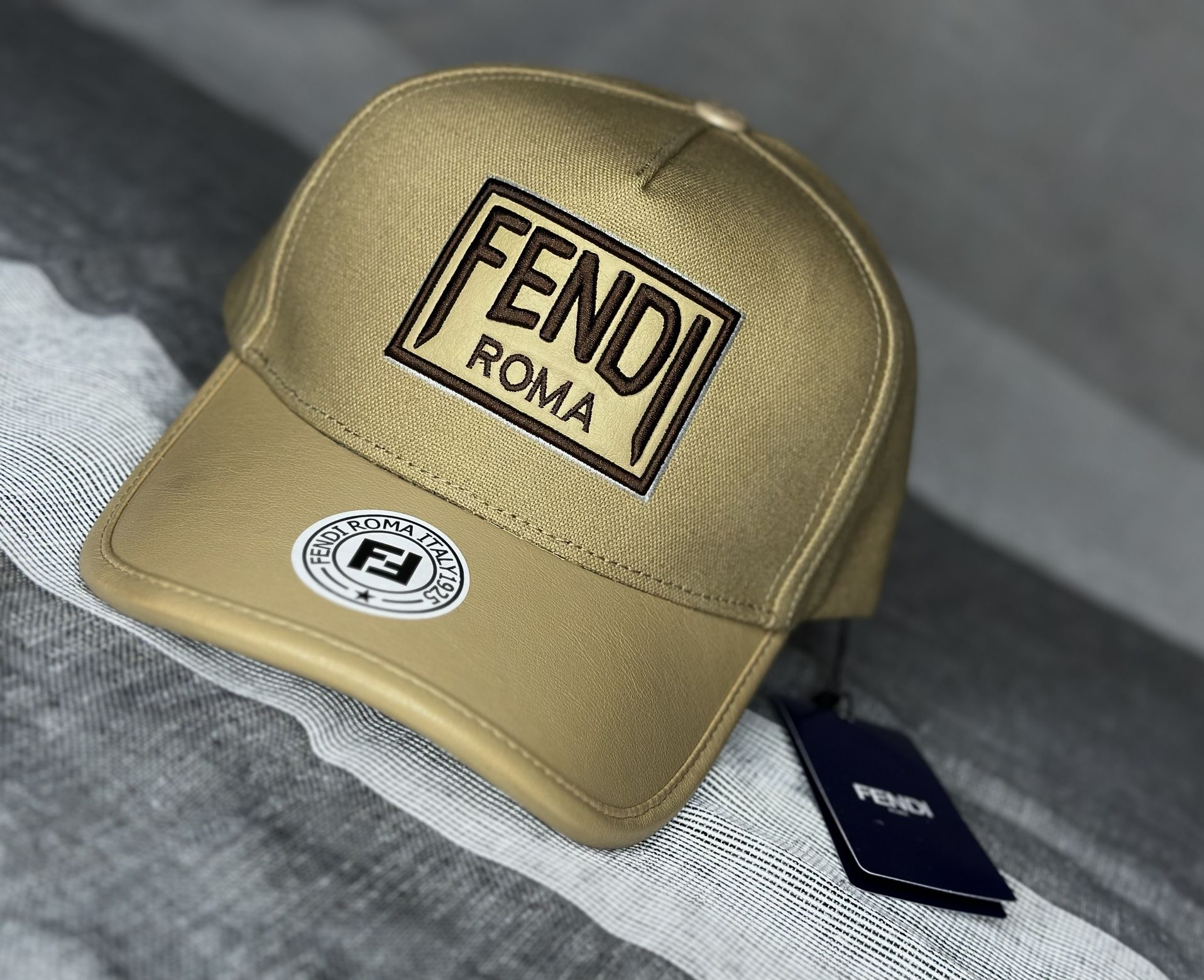 Cap Fendi