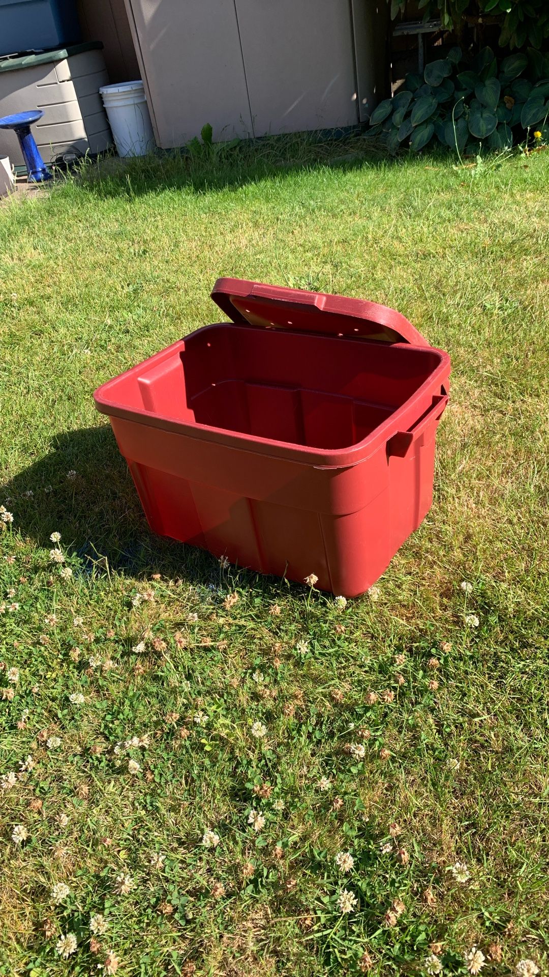 Free.  14 gal and 20 gal storage totes