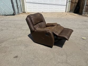 swivel recliner 