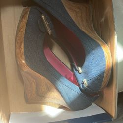 Denim wedge shoes
