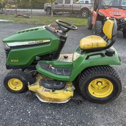 John Deere Tractor X500