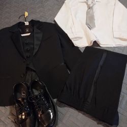  Kids Boys Tuxedo Size 7 & Shoes Size 2