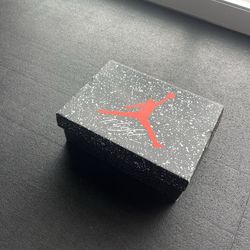 Jordan Spizike Low, Black/Green/Varsity Red, NEW IN BOX (size 8/9.5)