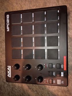 Akai Professional MPD218 MIDI Pad Controller