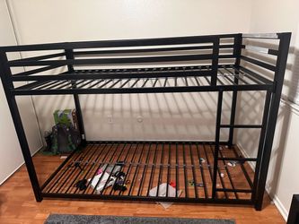 Twin Bunk Beds