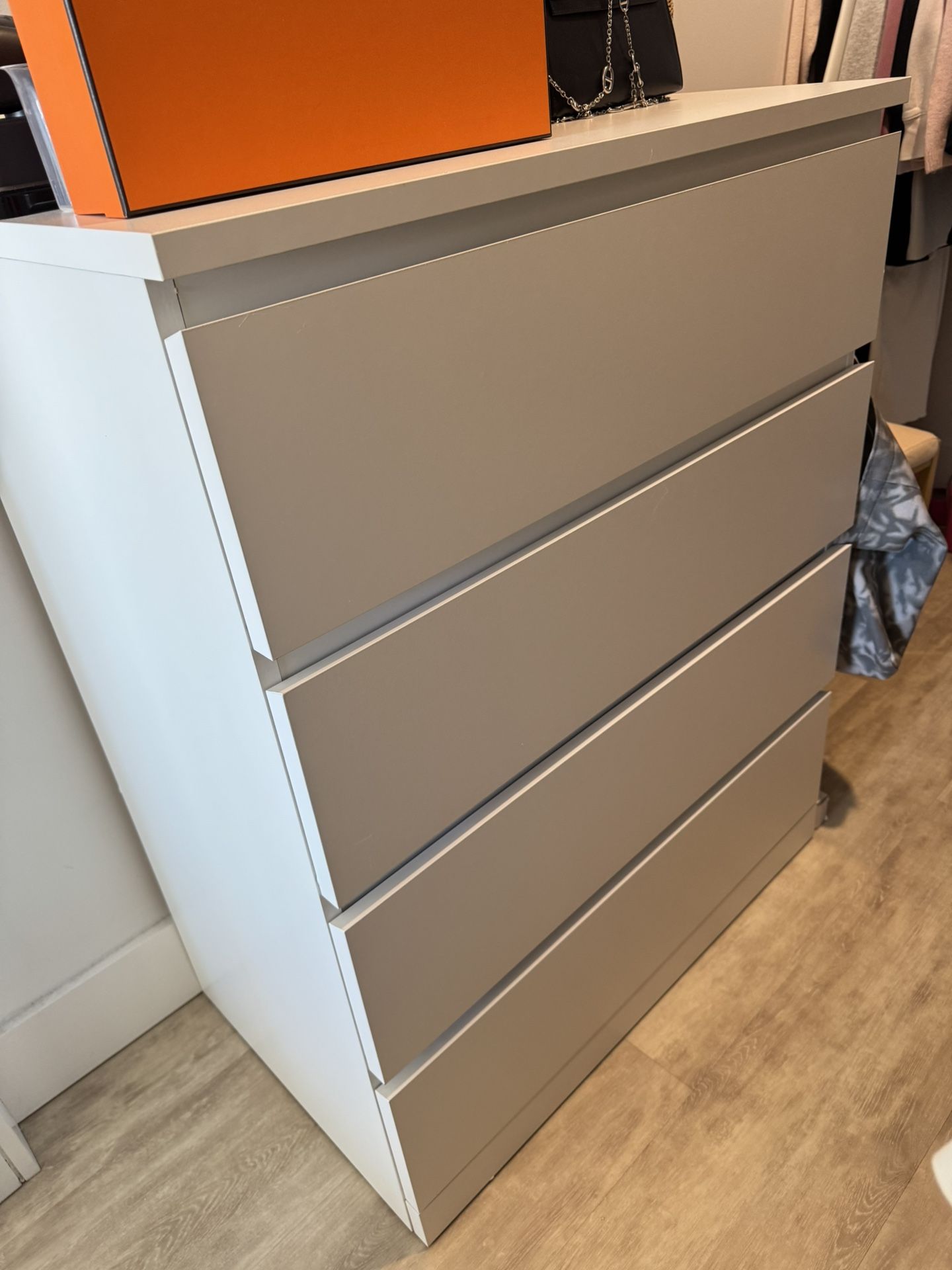 IKEA MALM 4-drawer chest (White) 