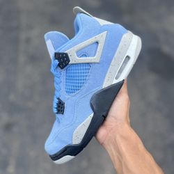 Jordan 4 UNC