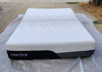 Nectar Luxe Memory Foam Queen Mattress