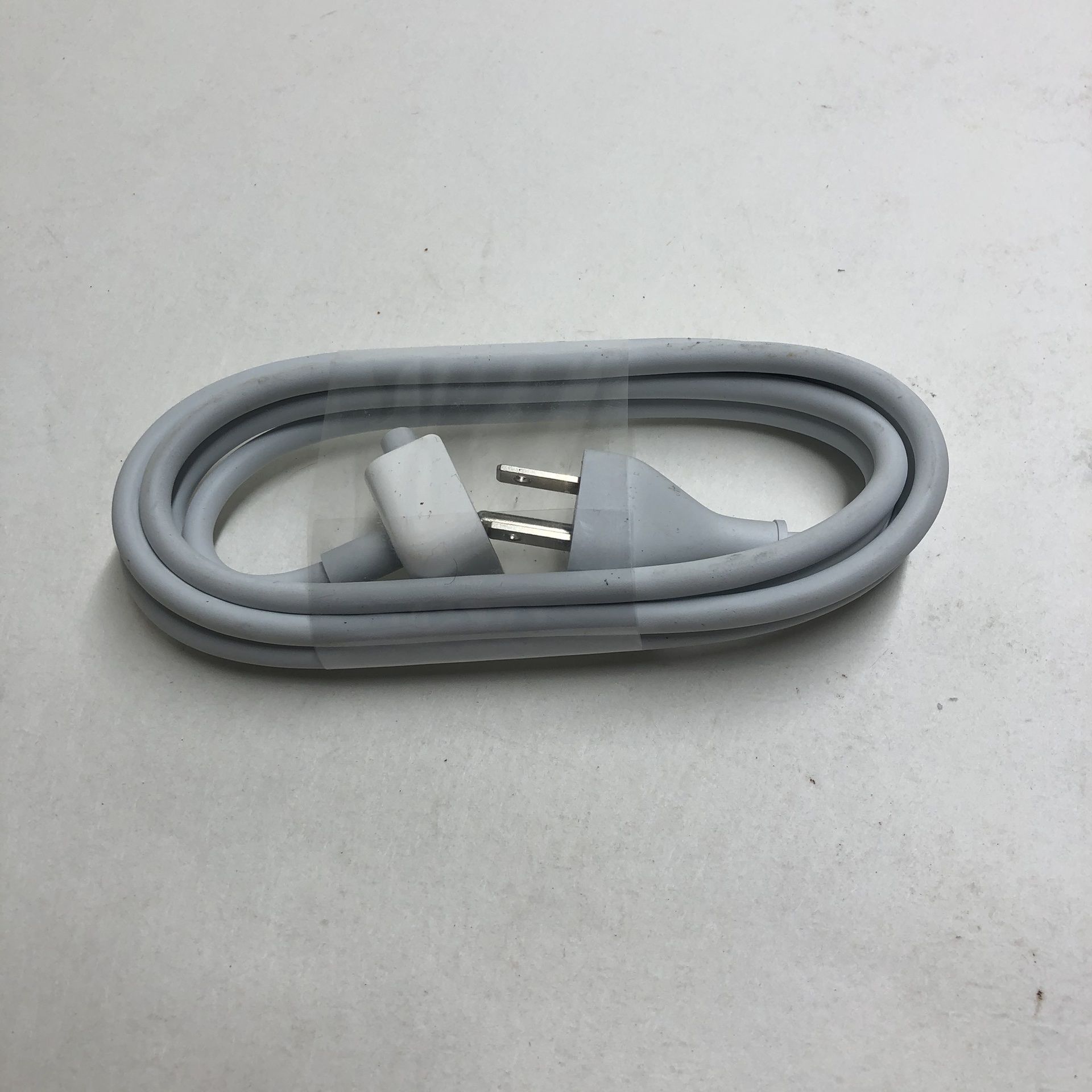 Apple Macbook AC Extension Power Cord 2.5A 125V