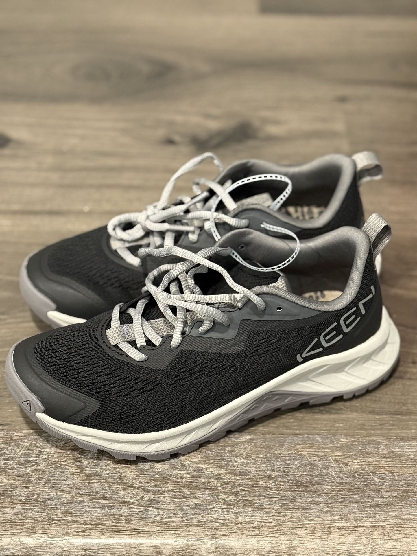 Keen Women's Versacore Speed Shoe size 8